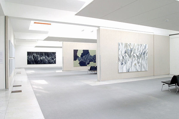Vibeke Tøjner - Landskabets Rum - Nordjyllands Kunstmuseum/Kunsten, DK, 2003 (Foto: E.Thorning)
