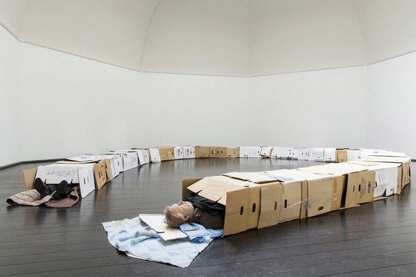 Peter Land: Slået Hjem, Den Frie Udstillingsbygning 2015. Foto: Lior Zilberstein